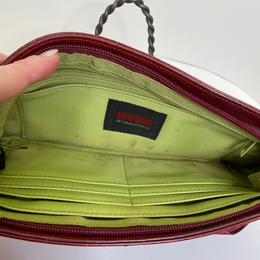HOBO | 2000s Vintage | Genuine Leather RED Wristlet/Wallet with BOW detailing - Picture 3 of 7